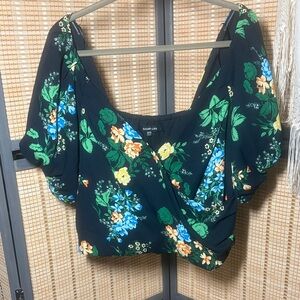 Sugarlips Black Cropped Floral Women's Top